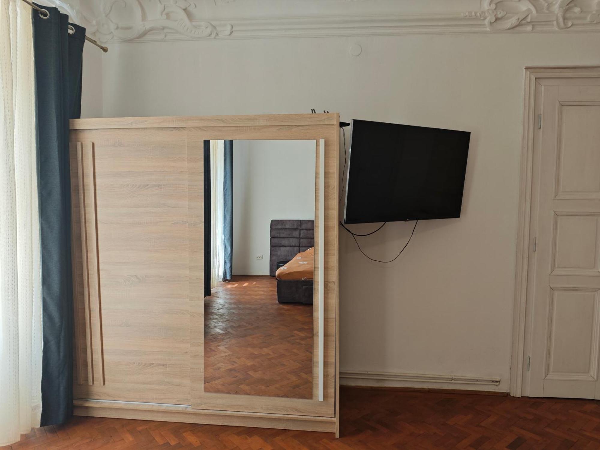 Clasic Studio Central Brasov Luaran gambar