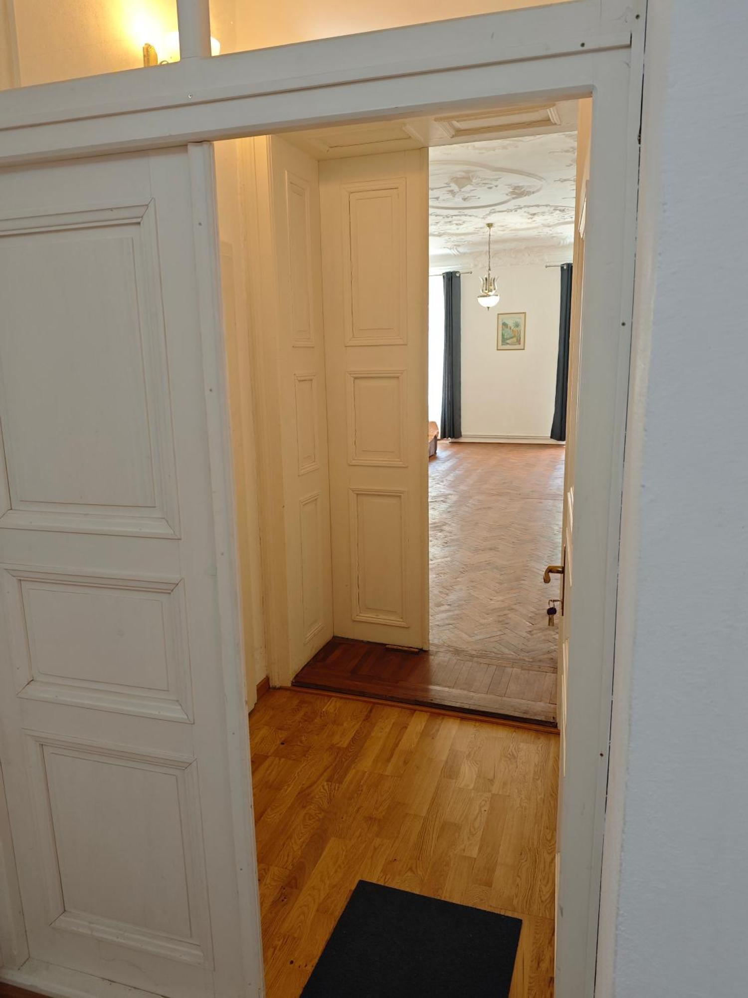 Clasic Studio Central Brasov Luaran gambar